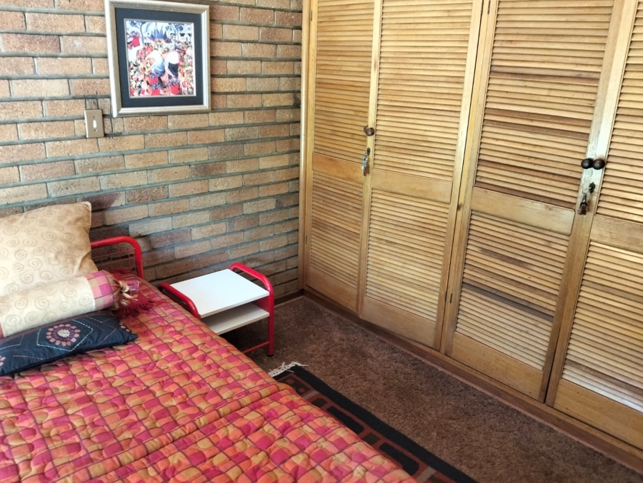 4 Bedroom Property for Sale in Flamwood North West